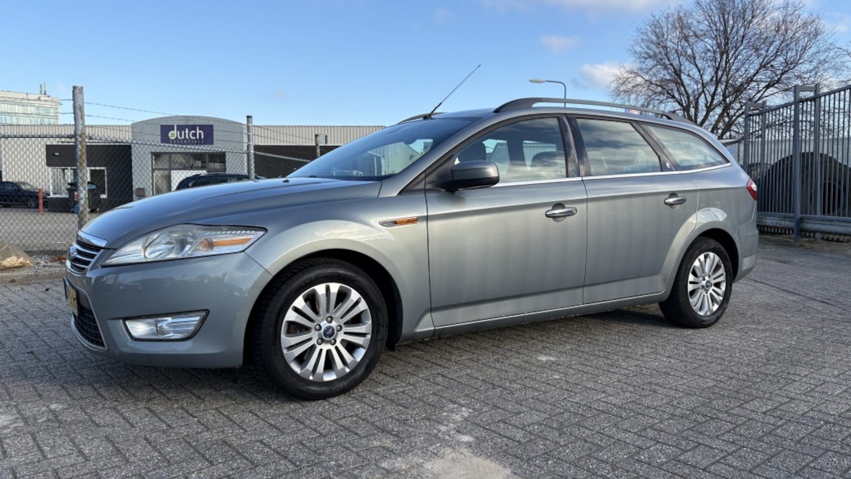 Ford Mondeo Wagon - 2.0-16V Ghia 2.0-16V Ghia - AutoWereld.nl