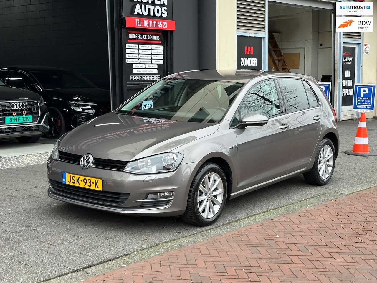 Volkswagen Golf - 1.4 TSI Highline Aut 5 Deurs Navi Clima PDC - AutoWereld.nl