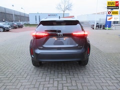 Toyota Yaris Cross - 1.5 Hybrid 130 Dynamic, verwarmd stuurwiel en stoelen, navi, etc