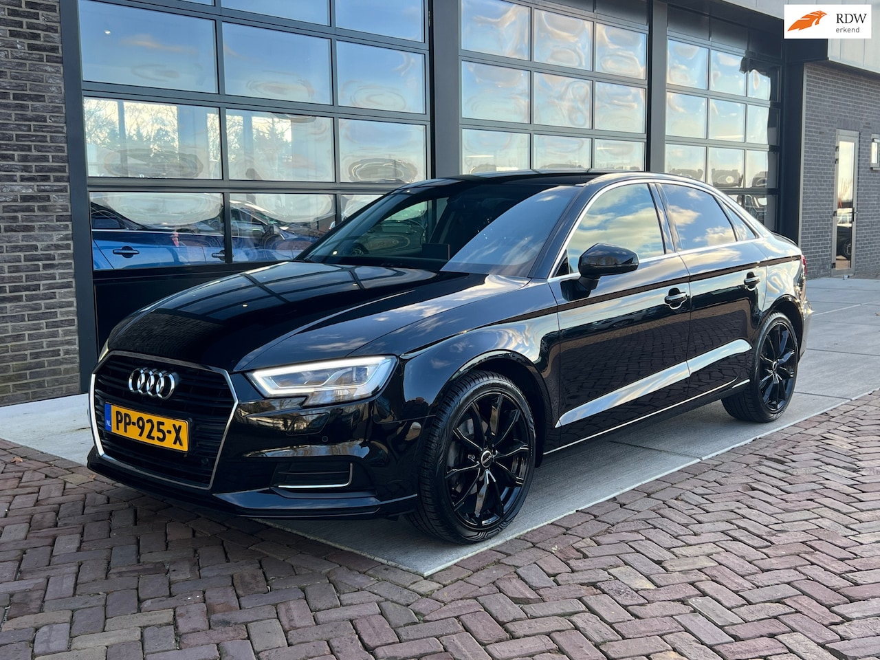Audi A3 Limousine - 1.4 TFSI CoD Design Pro Line Plus | Auto | Navi | Clima | Stoelver | Xenon | - AutoWereld.nl