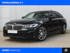 BMW 5-serie - 520d High Executive M Sport Automaat / Schuif-kanteldak / Trekhaak / Laserlight / Stoelven