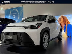 Toyota Aygo X - Hybrid 115 play €23.250, - RIJKLAAR Nu €500, - voordeel Nu extra scherp geprijsd