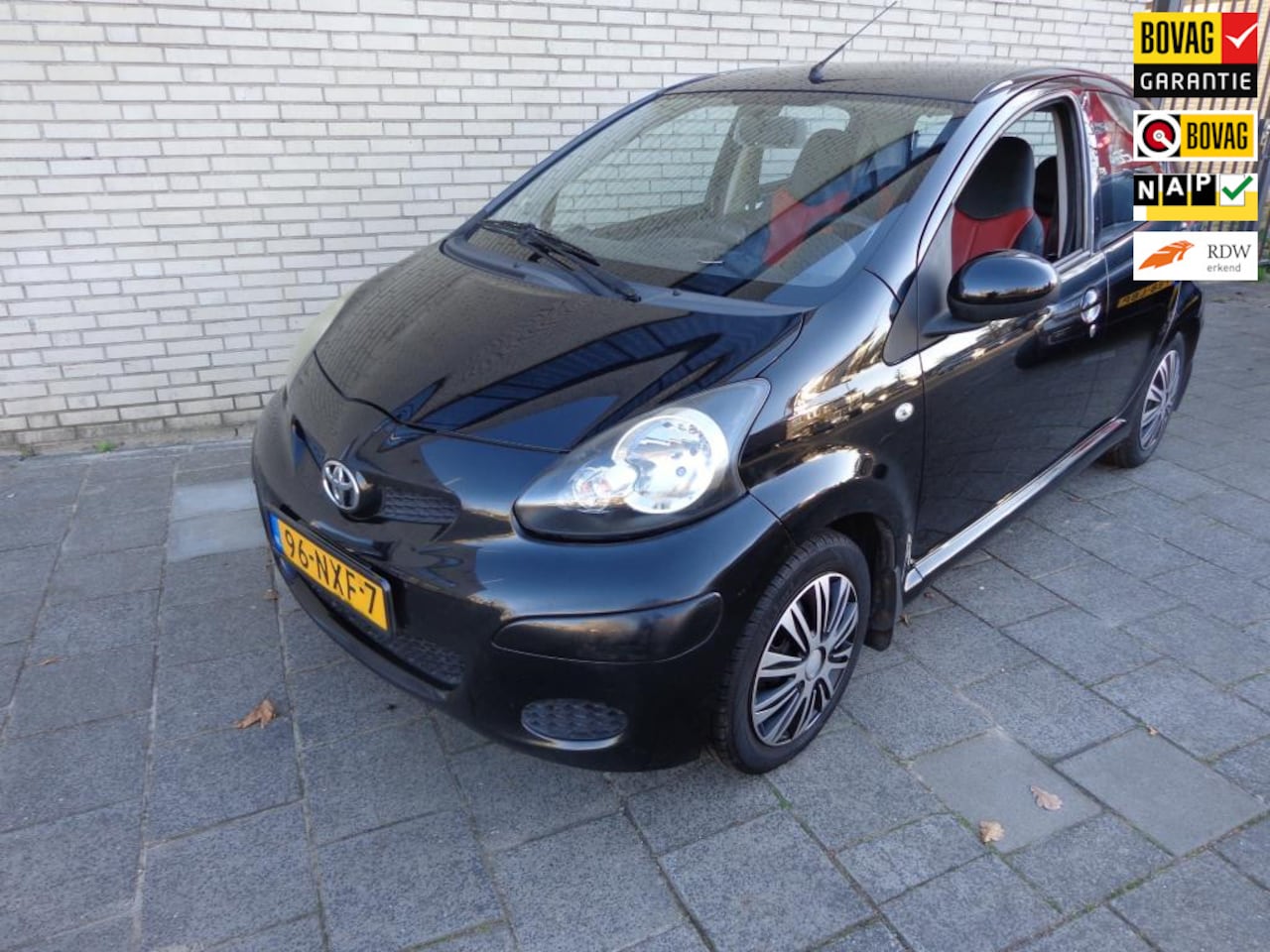 Toyota Aygo - 1.0-12V Comfort Navigator AUTOMAAT NIEUWE APK/AFLBEURT - AutoWereld.nl
