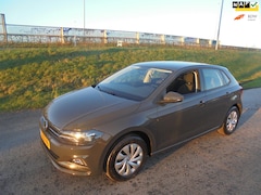 Volkswagen Polo - Polo 1.0 benzine 5 deurs airco 40.000km eerste eigenaar