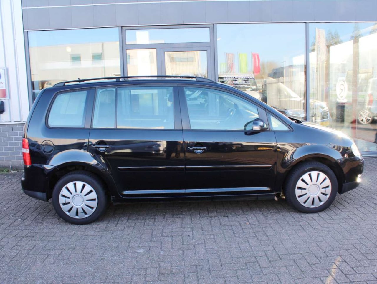 Volkswagen Touran - 1.9 TDI Business Airco/Cruise/Trekhaak - AutoWereld.nl