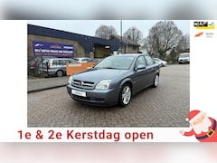 Opel Vectra - 2.2-16V Comfort NIEUWE APK + TREKHAAK