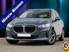 BMW 2-serie Active Tourer - 218i Trekhaak Panoramadak Stuurwielverwarming Stoelverwarming LED Achteruitrijcamera Keyle