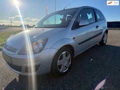 Ford Fiesta - 1.3-8V Futura INRUIL AUTO Airco APK 11-2026