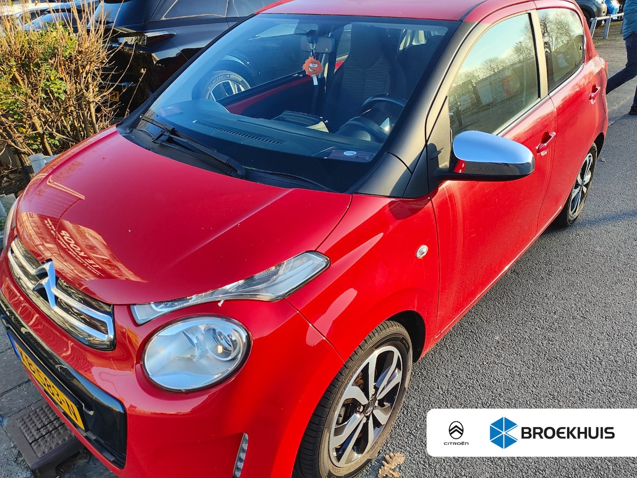 Citroën C1 - 1.0 e-VTi Shine | Achterbank in delen neerklapbaar | Achteruitrijcamera | Airco - AutoWereld.nl