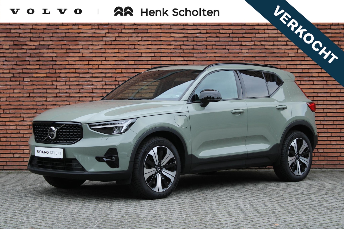 Volvo XC40 - T4 Plug-in hybrid Ultimate Dark | Panoramadak | 360 Graden Camera | Elektrisch Verstelbare - AutoWereld.nl
