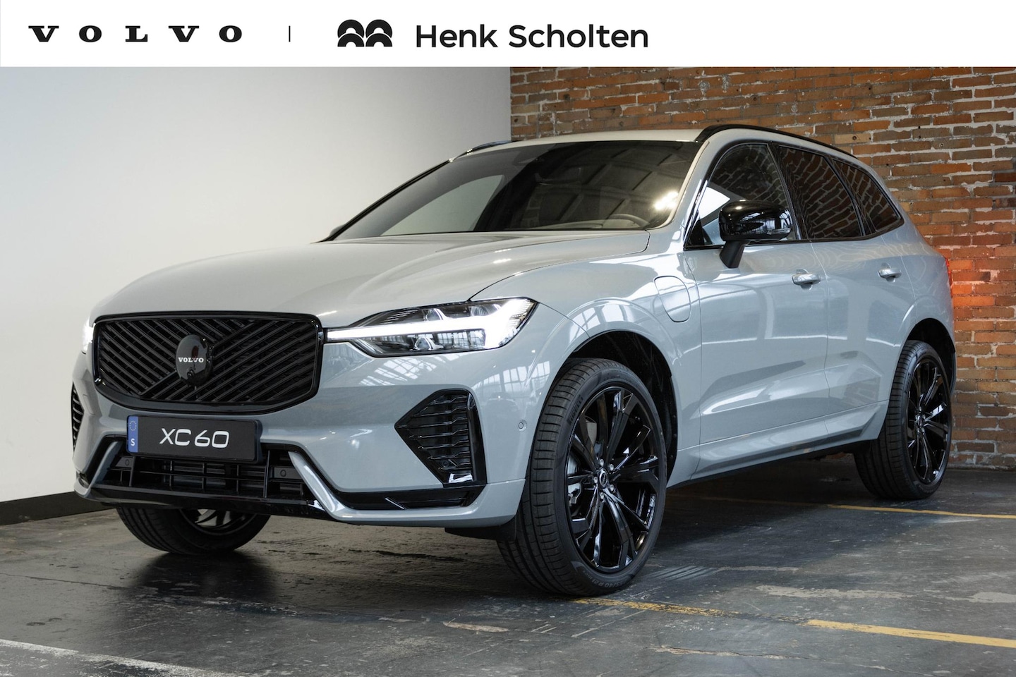 Volvo XC60 - T6 Plug-in hybrid AWD Plus Black Edition | Dec. 2025 Leverbaar | Luchtvering | Head Up Dis - AutoWereld.nl