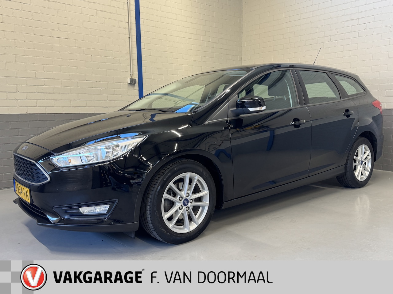 Ford Focus Wagon - 1.0 Lease Edition 1.0 Lease Edition - AutoWereld.nl