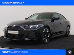 BMW i4 - M50 High Executive / Schuif-kanteldak / Trekhaak / M Adaptief onderstel / Adaptieve LED /