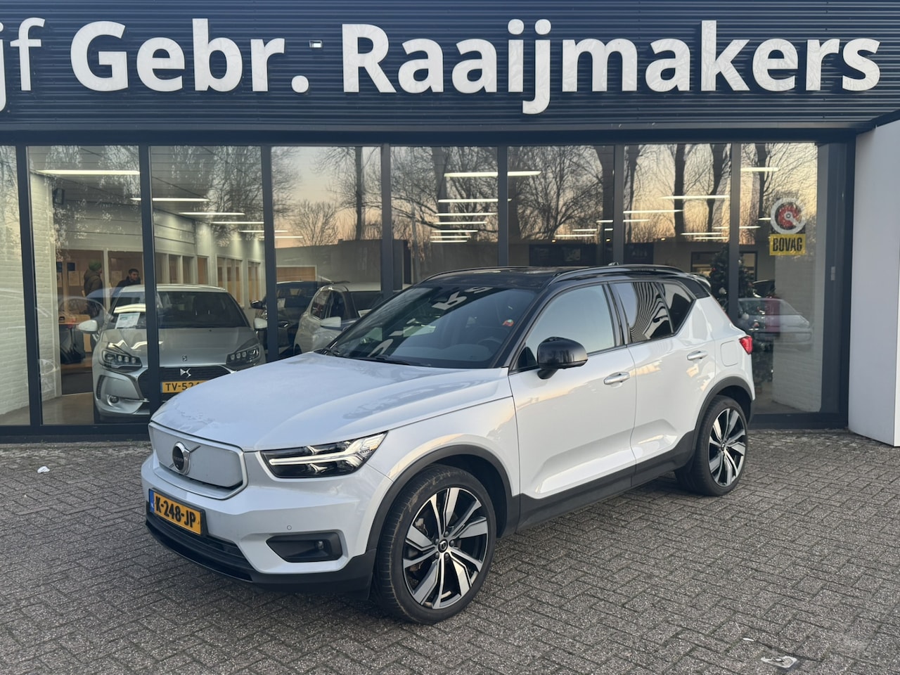 Volvo XC40 - Recharge P8 AWD R-Design*90%SOH*Warmtepomp* - AutoWereld.nl