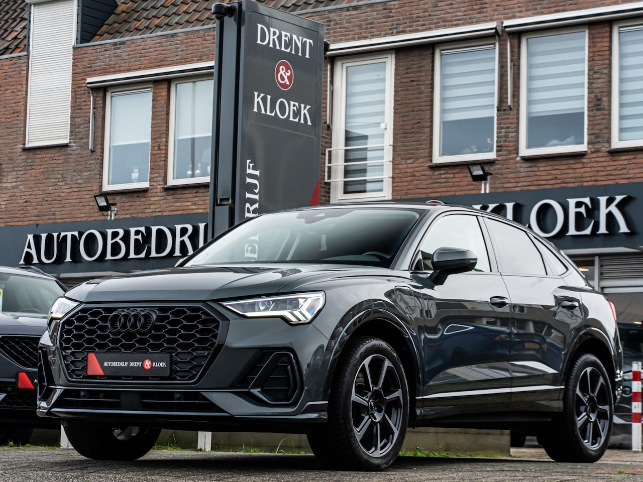 Audi Q3 Sportback - 45 TFSI e Advanced Edition 19 INCH BLACK OPTIC PRIVACY GLASS FULL LED VIRTUAL DASH - AutoWereld.nl