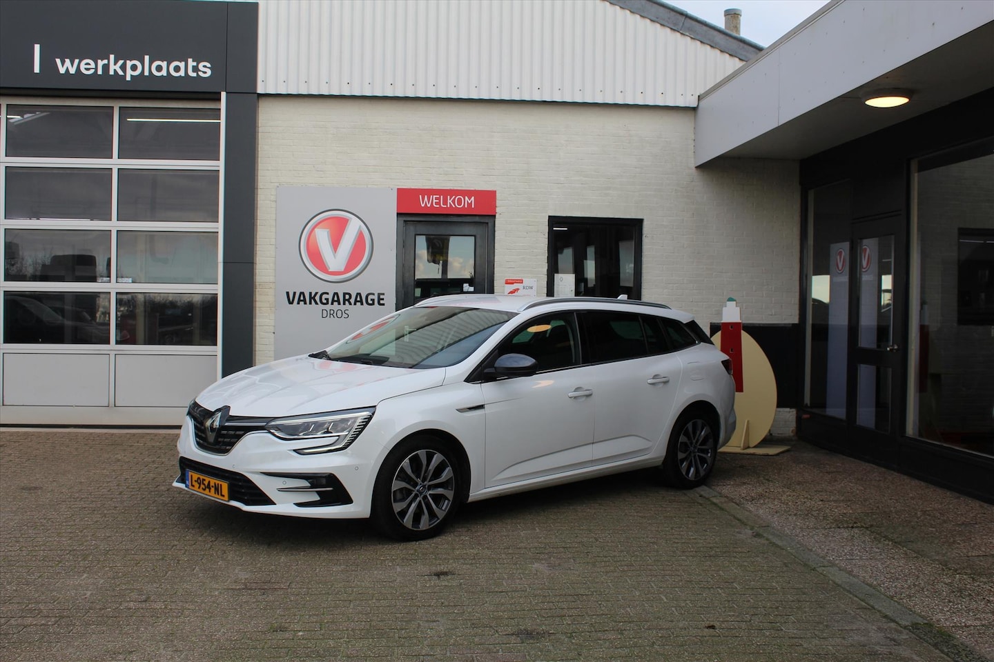Renault Mégane E-Tech - Estate 1.6 Plug-In Hybrid 160pk R.S. Line - AutoWereld.nl