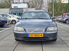 Volvo V70 - €2850, -2.5T AWD 250 Pk Vol Trekhaak Navi Apk
