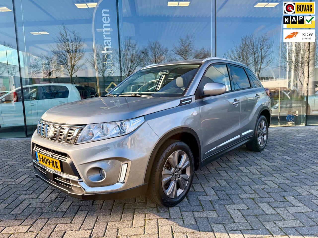 Suzuki Vitara - 1.0 Boosterjet Select 1.0 Boosterjet Select, NAP, 1e eigenaar, CarPlay - AutoWereld.nl