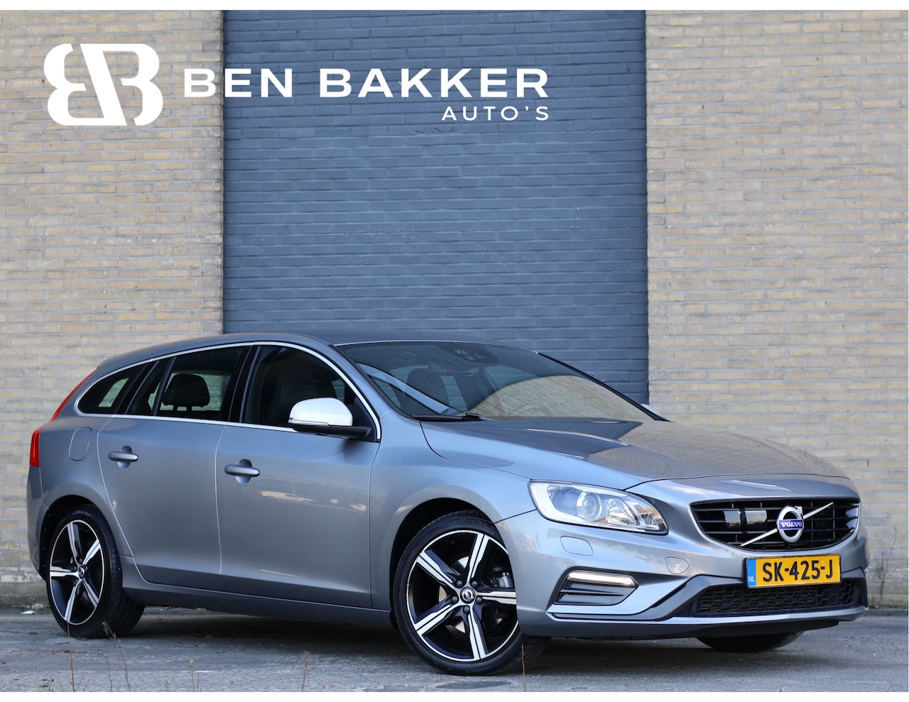 Volvo V60 - 2.0 T4 Business Sport R-design | ACC | Intellisafe Pro Line | Automaat | Haak | - AutoWereld.nl