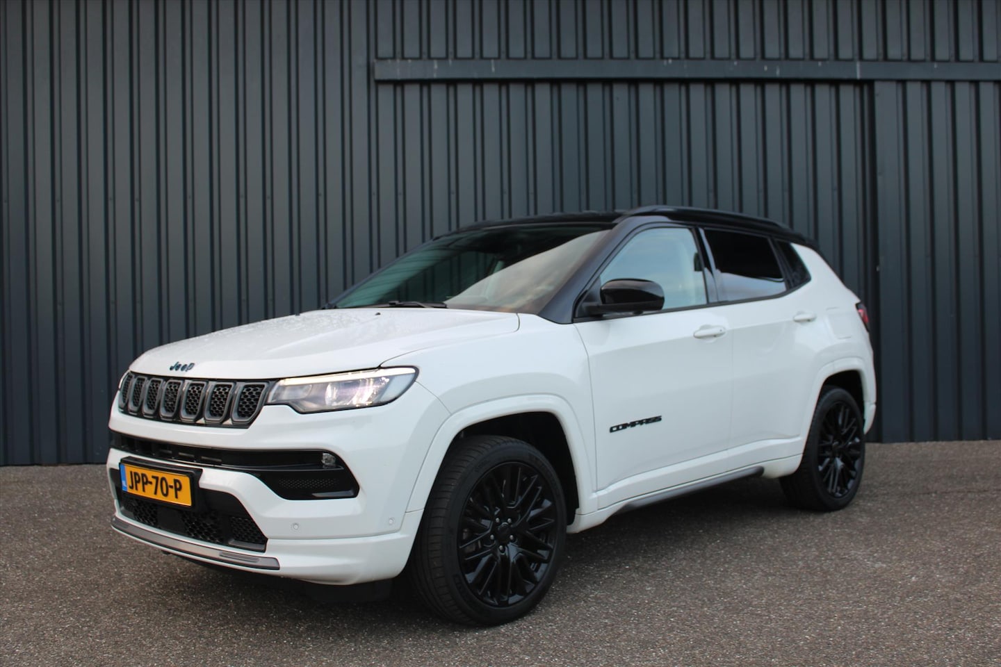 Jeep Compass - 1.3T 4XE 240pk EAWD Aut S Leer | DAB | 4 x 4 | Navigatie | Cross Climate | Carplay | Alpin - AutoWereld.nl