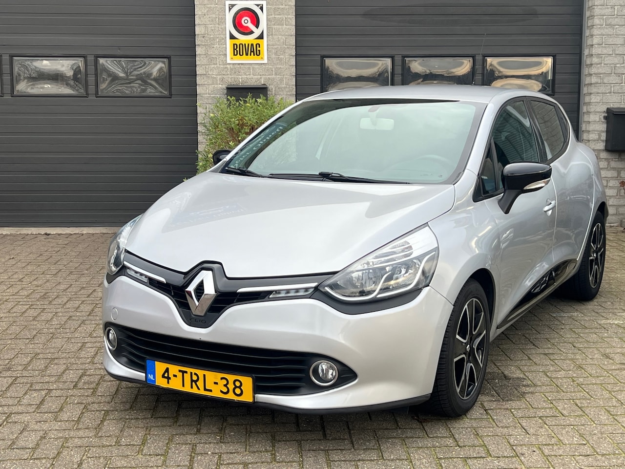 Renault Clio - 0.9 TCe Expression 0.9 TCe Expression - AutoWereld.nl