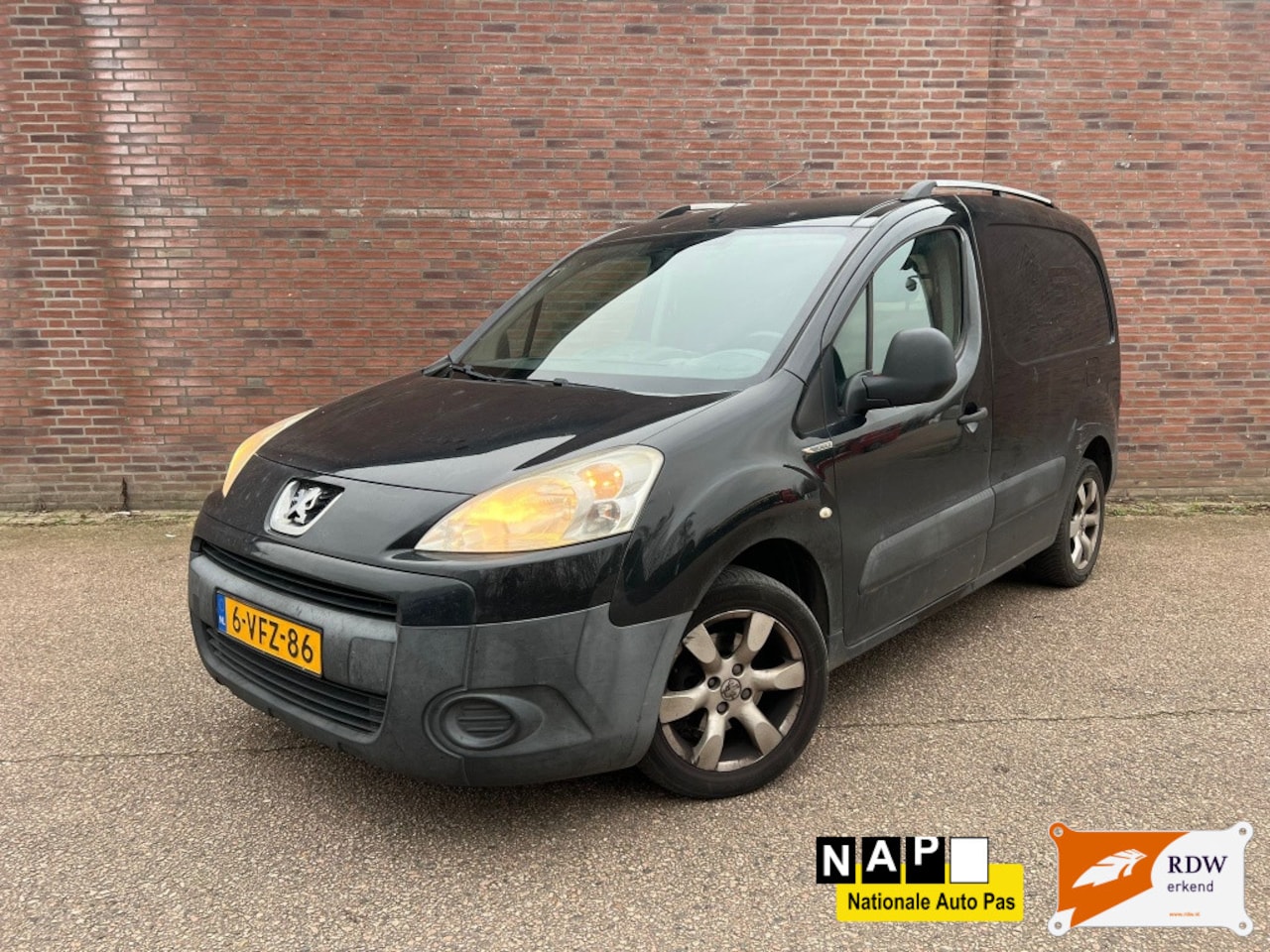 Peugeot Partner - 122 1.6 HDI L1 XT / 3 Zits / Cruise - AutoWereld.nl