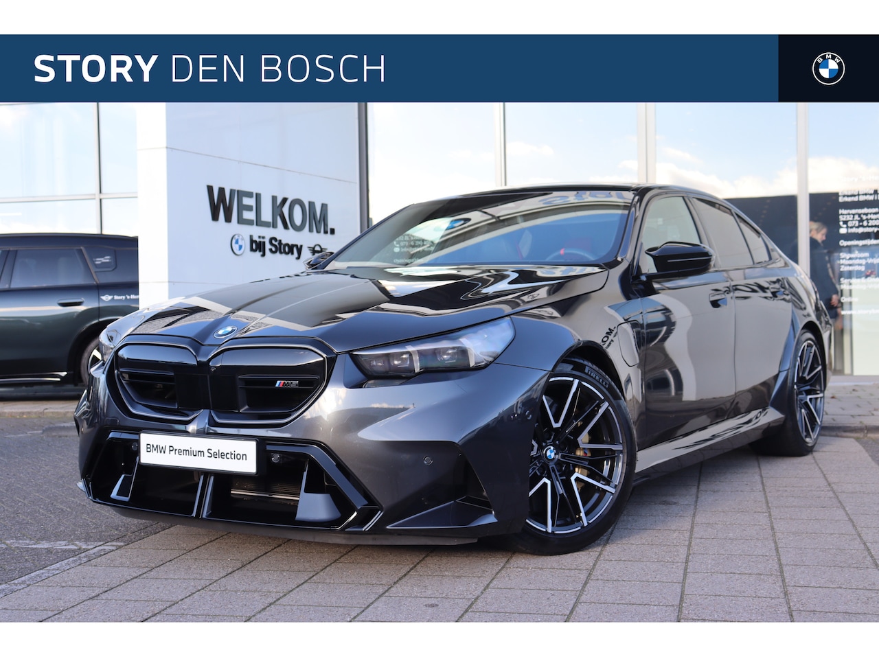 BMW M5 - 5 Serie Automaat / M Drive Professional / Panoramadak / Trekhaak / Parking Assistant Profe - AutoWereld.nl