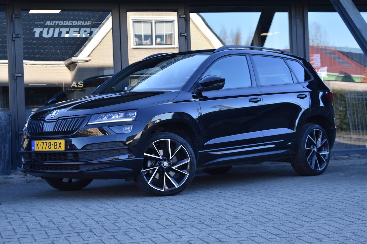 Skoda Karoq - 1.5 TSI ACT Sportline | MJ21 | TREKHAAK | CAMERA | VIRTUAL | NAP | APPLE CARPLAY | ANDROID - AutoWereld.nl