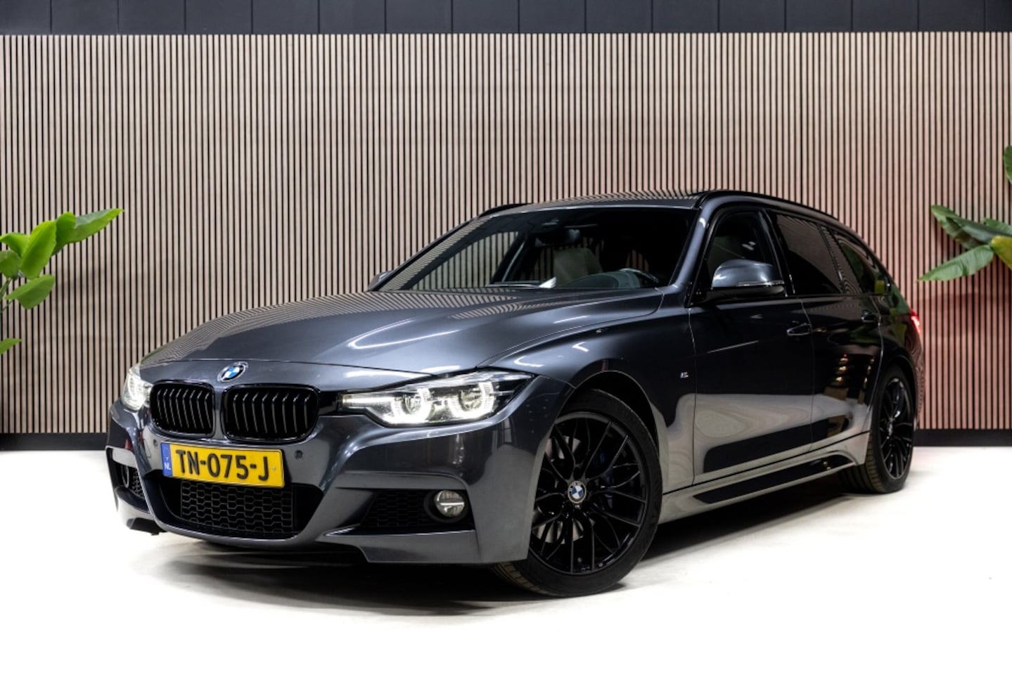 BMW 3-serie Touring - 318i MSport Edition | Pano | Leder | - AutoWereld.nl