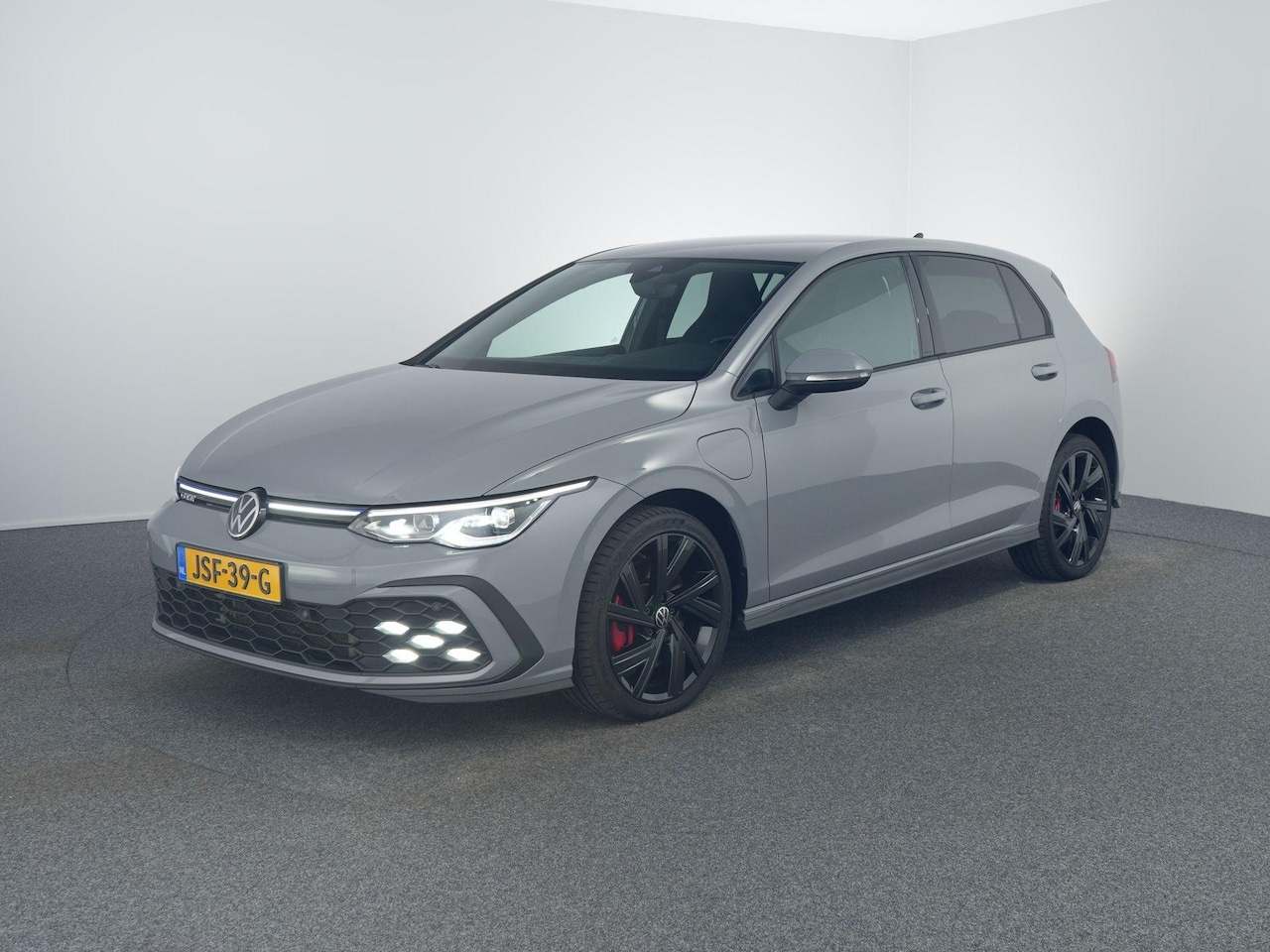 Volkswagen Golf - 1.4 eHybrid OPF DSG GTE | Mistlampen | Camera | ACC | Winterpakket | 18inch - AutoWereld.nl