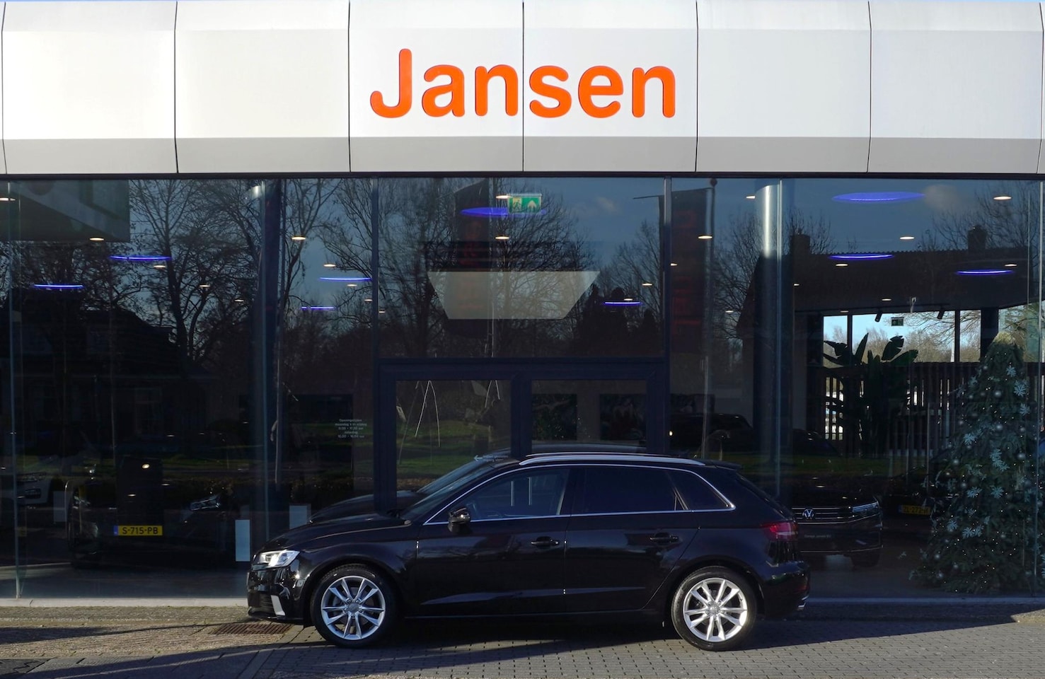 Audi A3 Sportback - 30 TFSI Design Pro Line Plus | Navi | DAB | Parkeerhulp | Stoelverw | 17" - AutoWereld.nl