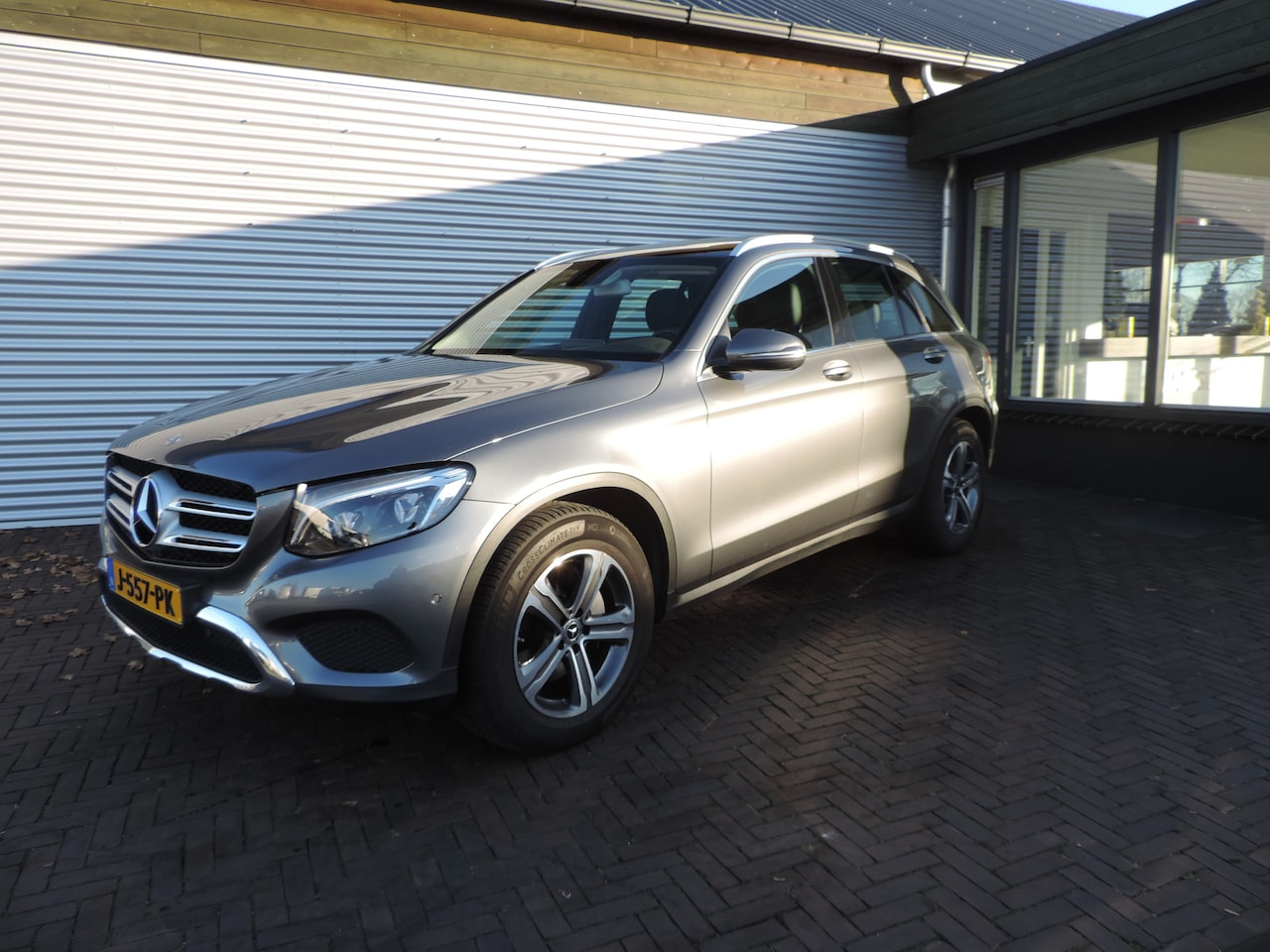 Mercedes-Benz GLC-klasse - 250 4MATIC Premium Plus panoramadak lage km - AutoWereld.nl