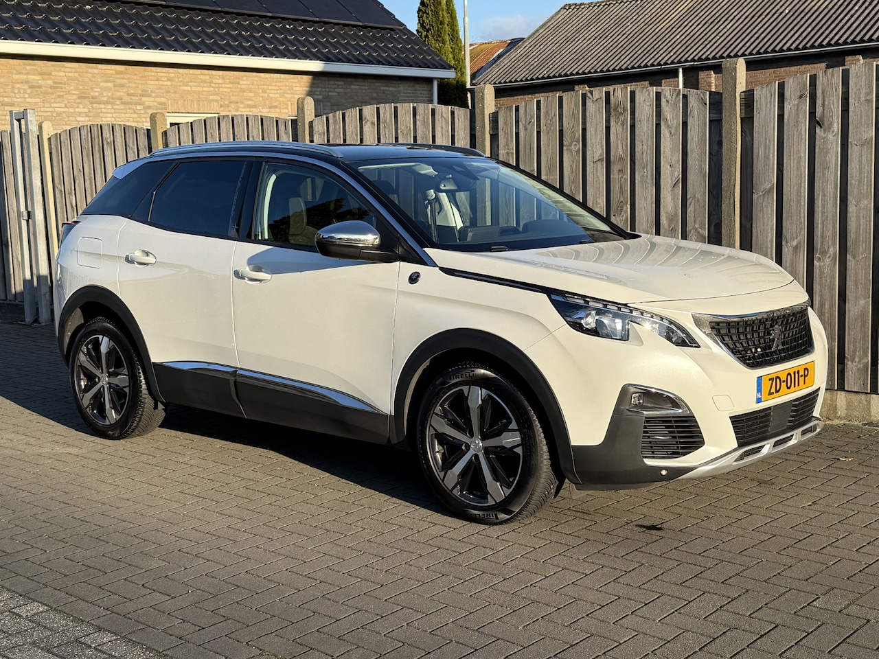 Peugeot 3008 - 1.2 PureTech Crossway motor stottert en houd in - AutoWereld.nl
