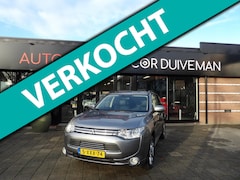 Mitsubishi Outlander - 2.0 PHEV Executive Edition volledig onderhoud aanwezig //eerste eigenaar //trekhaak // inc