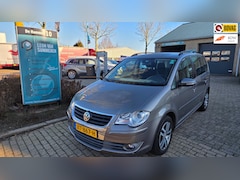 Volkswagen Touran - 1.4 TSI Trendline l Clima l Trekhaak l