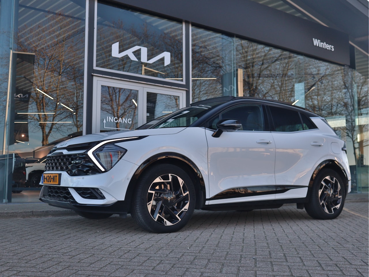 Kia Sportage - 1.6 T-GDi Plug-in Hybrid AWD GT-PlusLine Schuif- Kanteldak | Afneembare Trekhaak | Stoelve - AutoWereld.nl