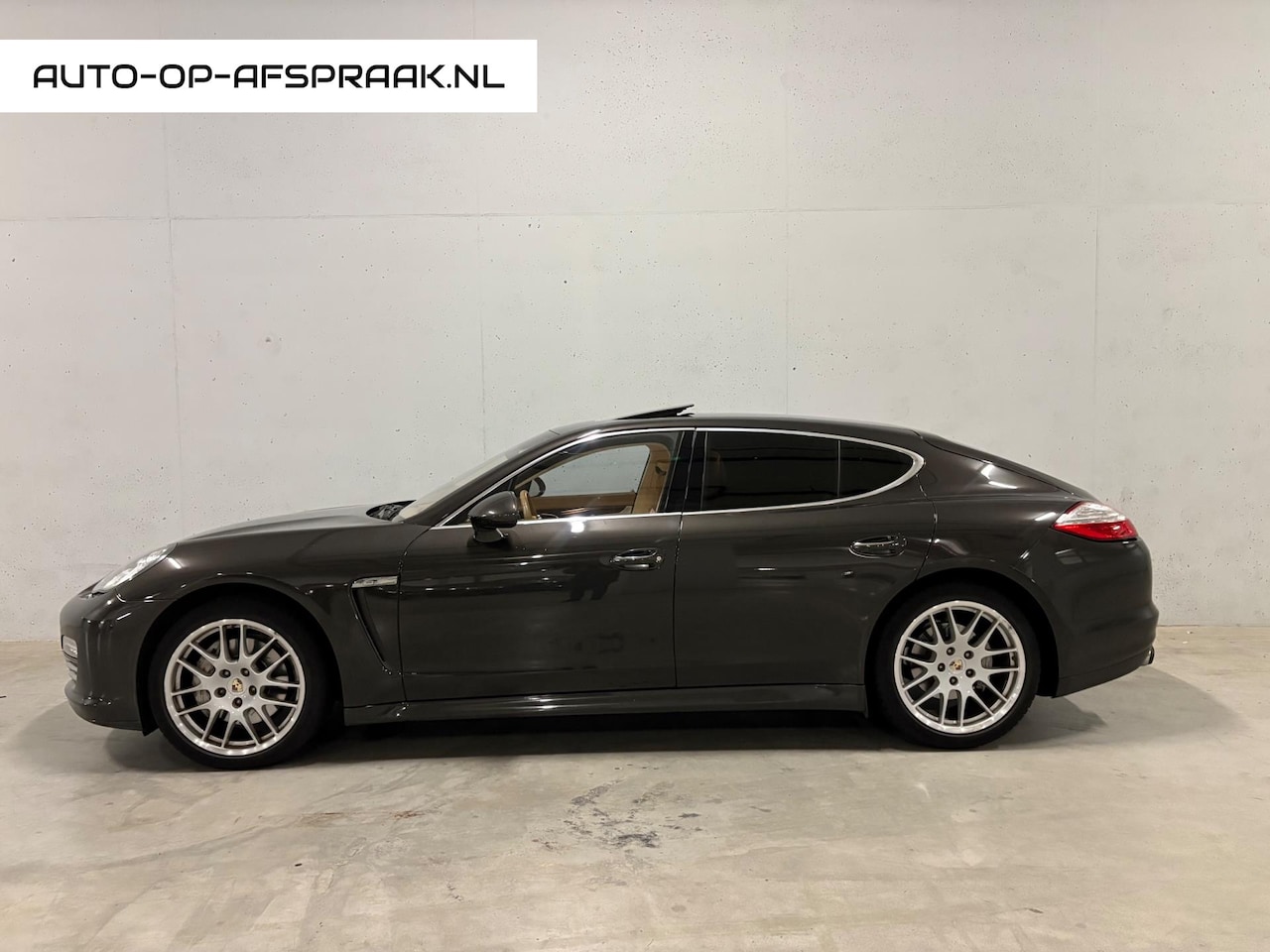 Porsche Panamera - 4.8 4S BTW 21% Pano Burmester Chrono - AutoWereld.nl
