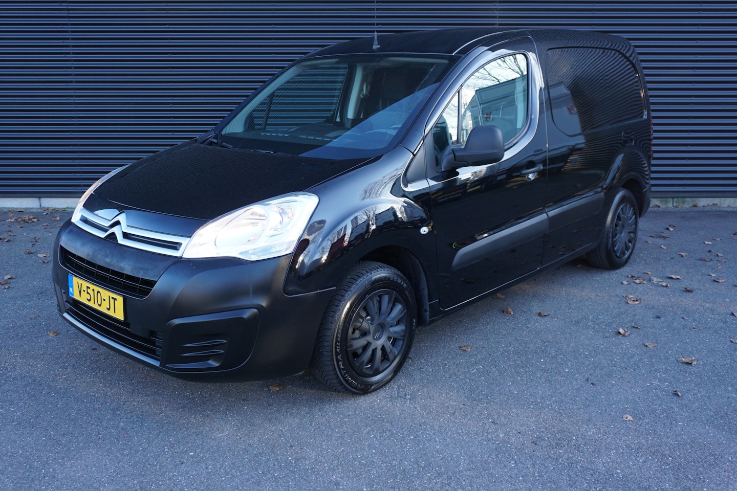 Citroën Berlingo - 1.6 BlueHDI 75pk Euro6 Club Parkeersensoren Cruise control Airco - AutoWereld.nl
