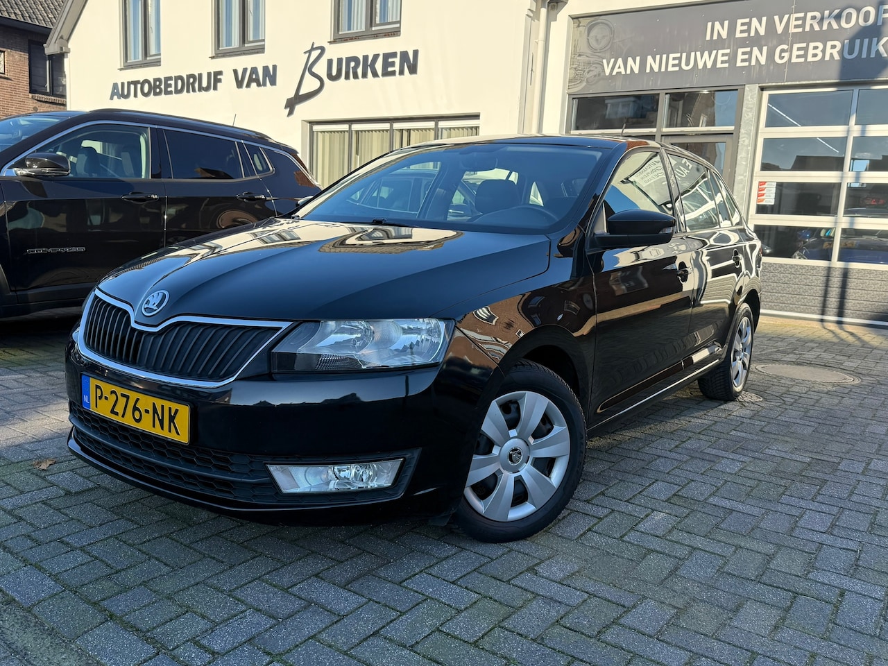 Skoda Rapid Spaceback - 1.2 TSI Greentech Style automaat Stoelverwarming,Parkeersensoren,Climate control - AutoWereld.nl