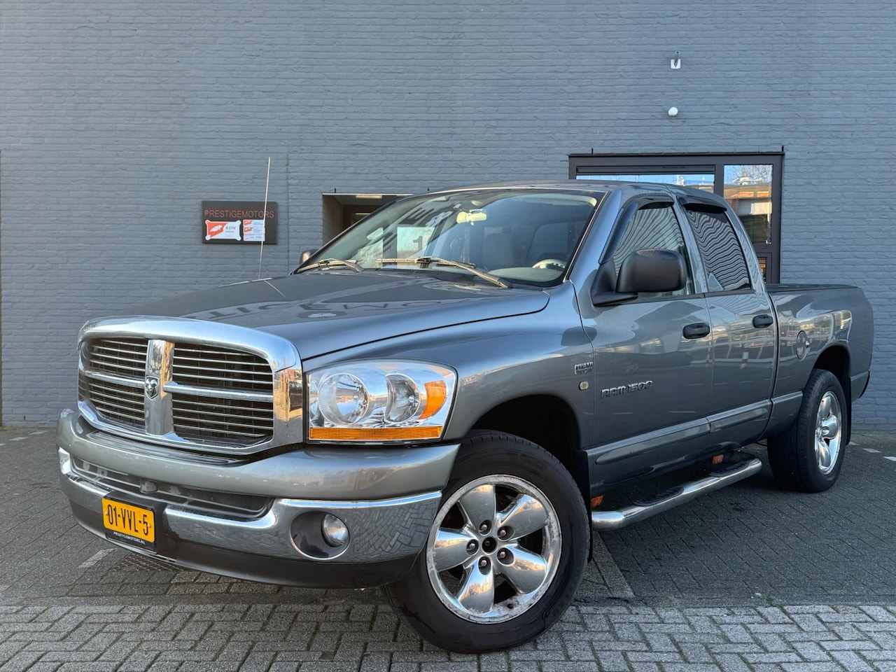 Dodge Ram 1500 - SLT 5.7L V8 Hemi 4X4 LPG-g3 tweede Eigenaar - AutoWereld.nl