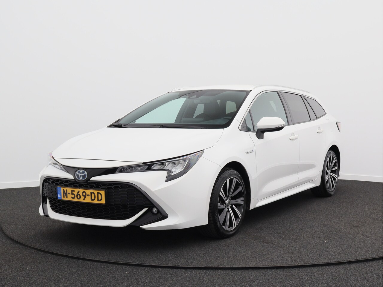 Toyota Corolla Touring Sports - 1.8 Hybrid TeamNL/ trekhaak/ zeer mooi! - AutoWereld.nl