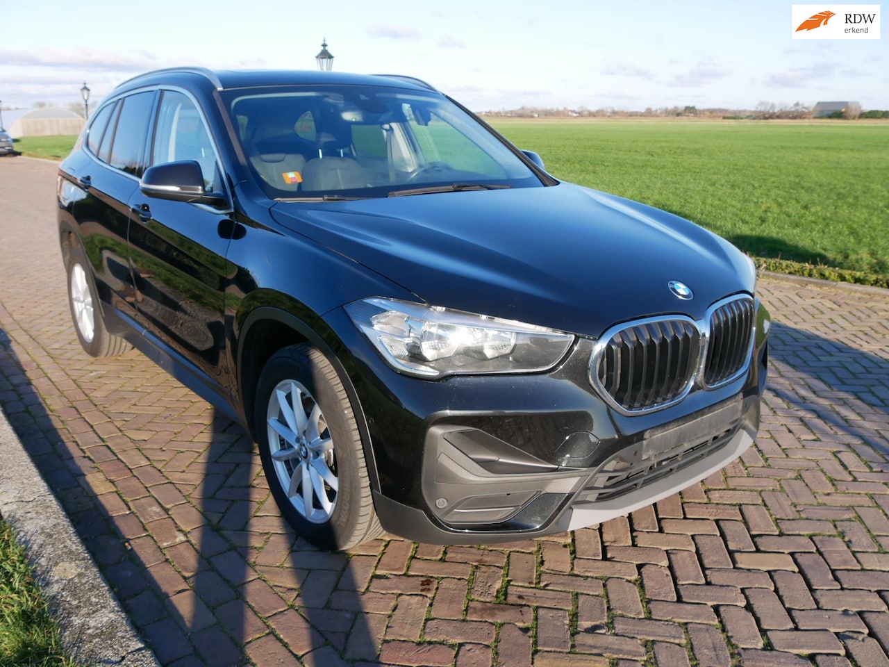 BMW X1 - SDrive15d CLIMA PANO ELEC.TRUNK ** 9999 NETTO ** - AutoWereld.nl