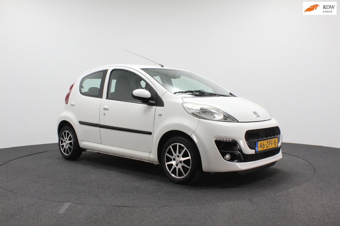 Peugeot 107 - 1.0 Active| Airco | Sportvelgen | LED verlichting | Nieuwe APK - AutoWereld.nl