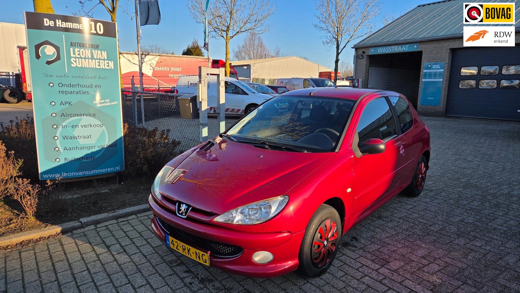 Peugeot 206 - 1.4 Air-line l Zeer nette auto l Lage km stand l Airco l Trekhaak l Electrische ramen - AutoWereld.nl