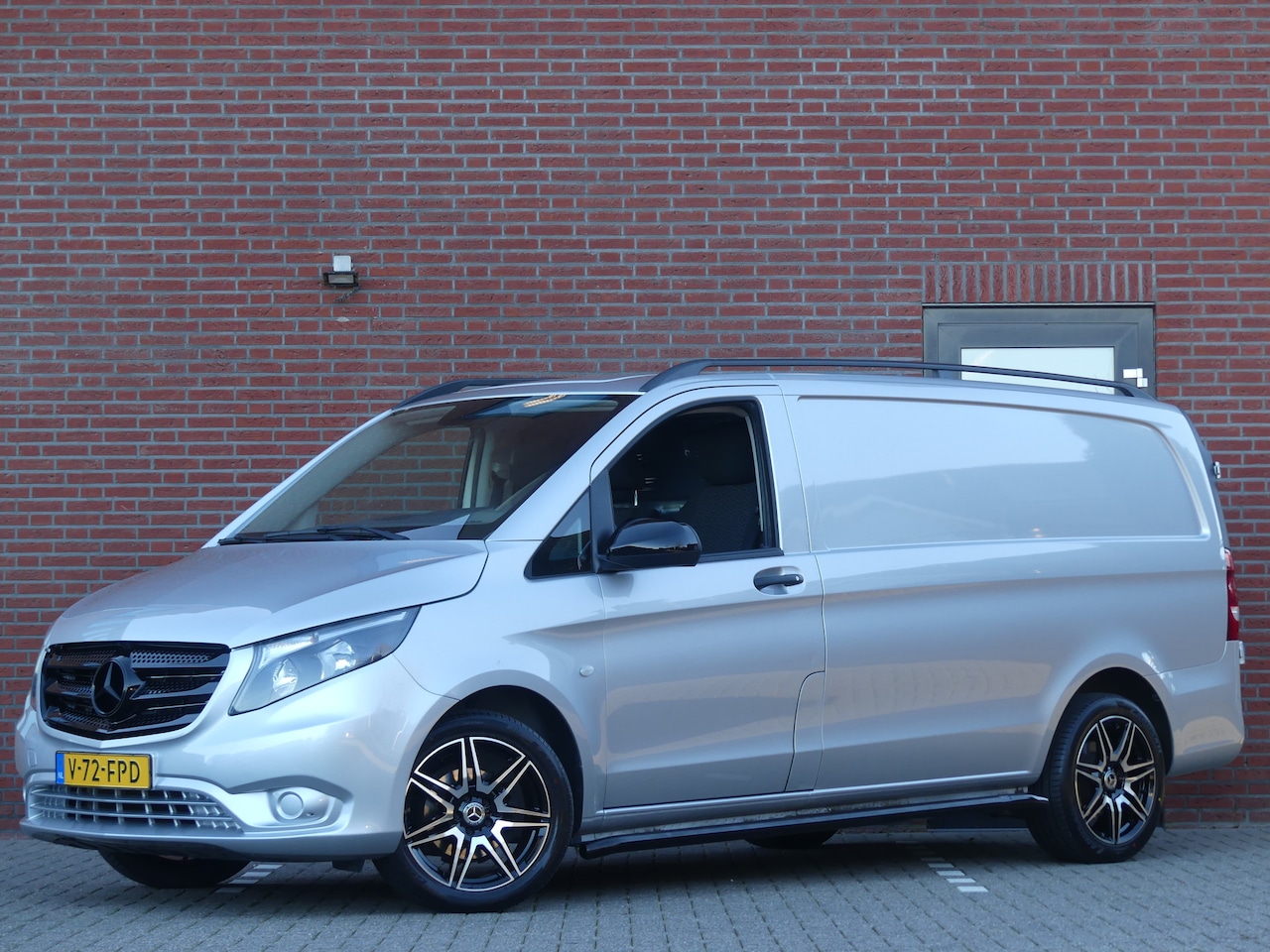 Mercedes-Benz Vito - 114 CDI Lang Airco/Cruise control/Camera - AutoWereld.nl