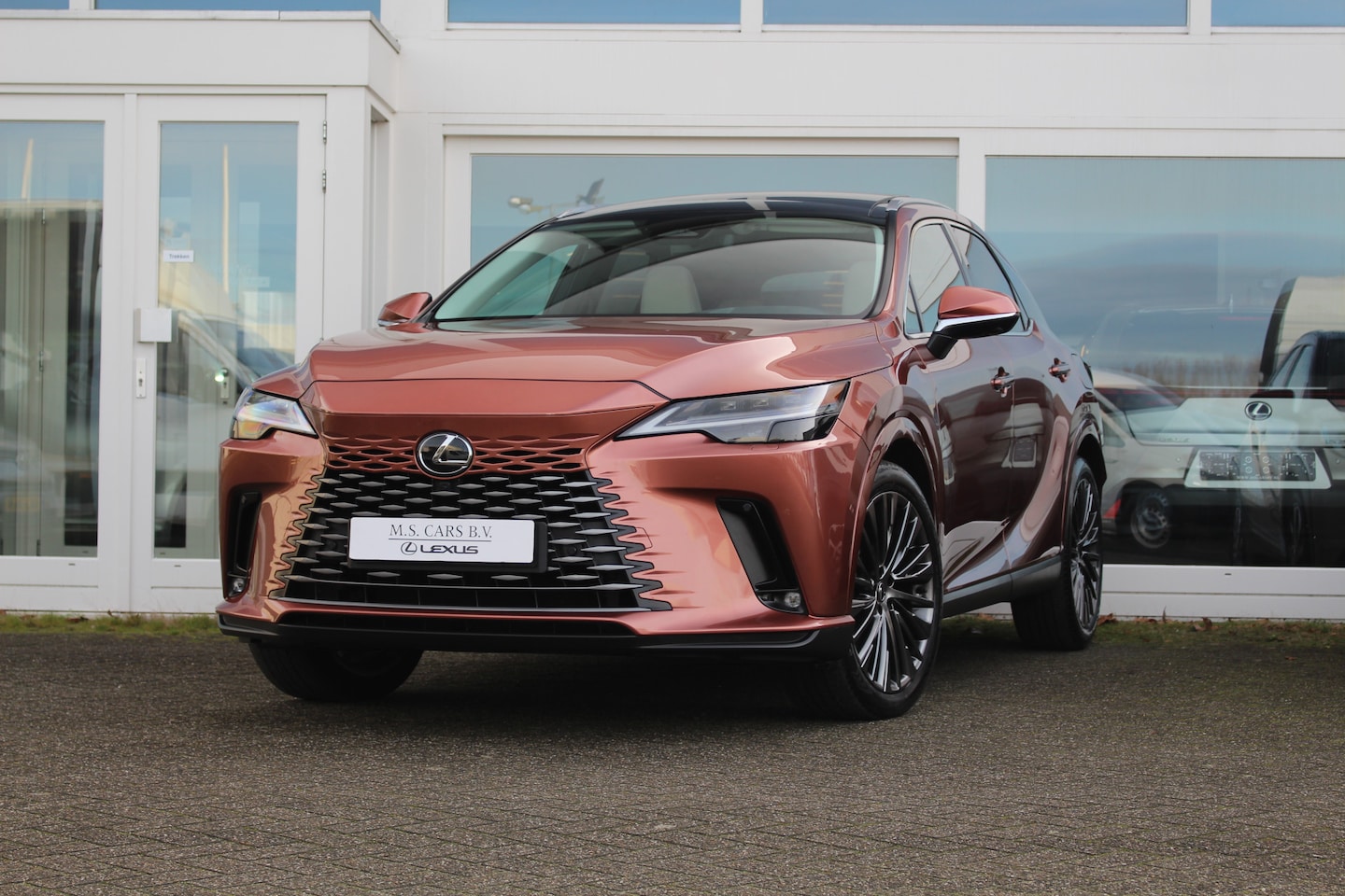 Lexus RX 450h - 450h+ Plug-in Hybrid President Line I Pano I Mark Lev. I Garantie - AutoWereld.nl