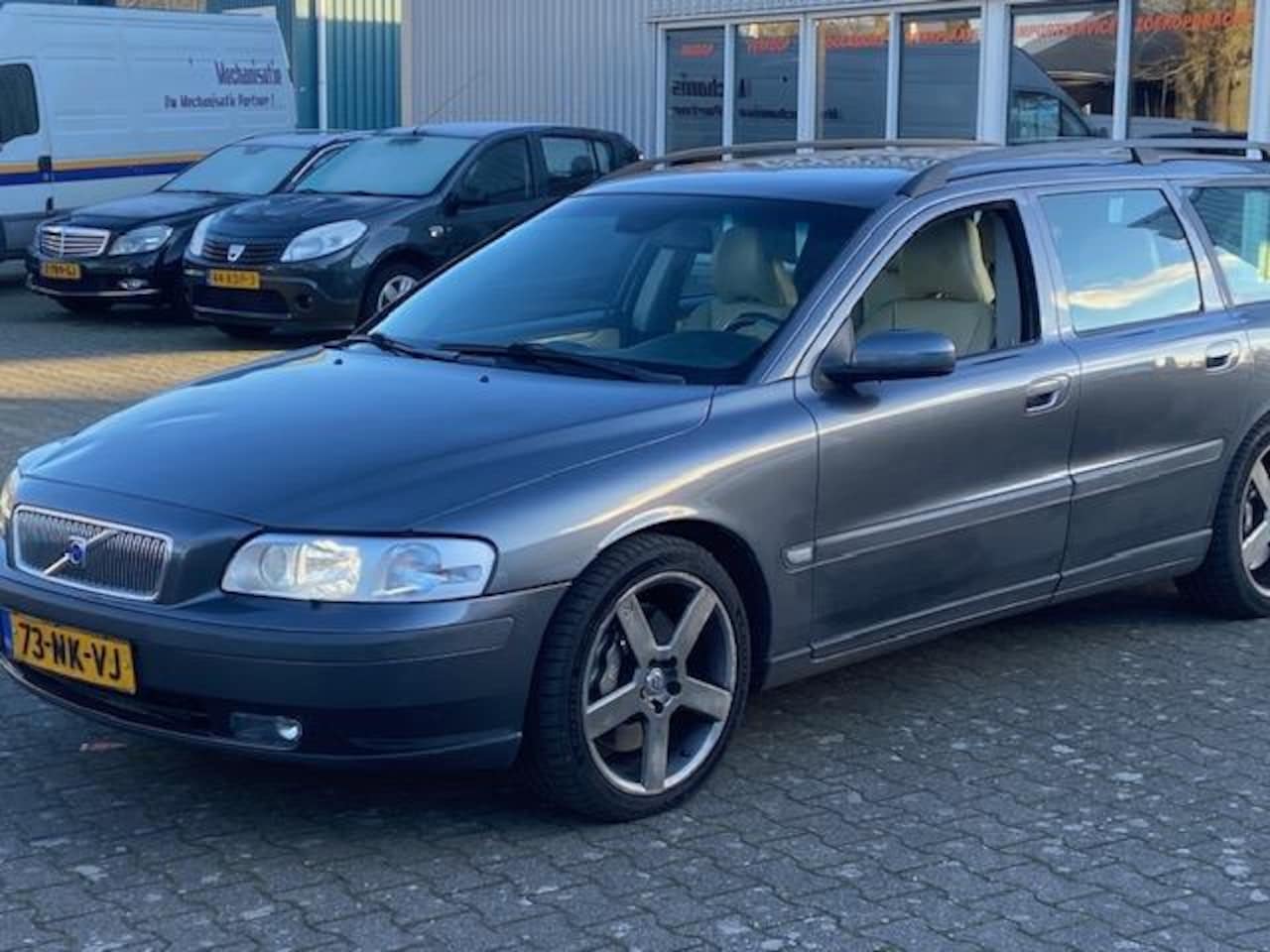 Volvo V70 - 2.5 R Geartronic NAP NL auto - AutoWereld.nl