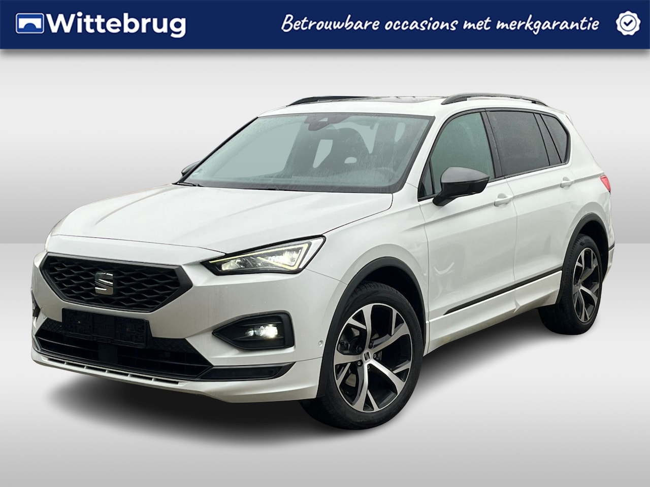 SEAT Tarraco - Tarraco268 1.5 TSI 150pk FR DSG Automaat / Panorama dak / LM 19 inch / Navigatie / Park As - AutoWereld.nl