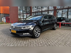 Volkswagen Passat Variant - 1.5 TSI Highline | Automaat | Adaptieve cruise control | Stoel Verwarming | Parkeer hulp |