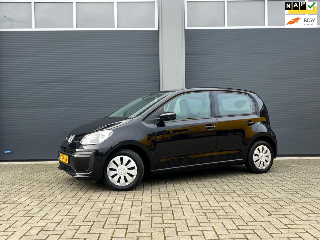 Volkswagen Up! - 1.0 BMT move up! | btw auto | airco | DAB - AutoWereld.nl